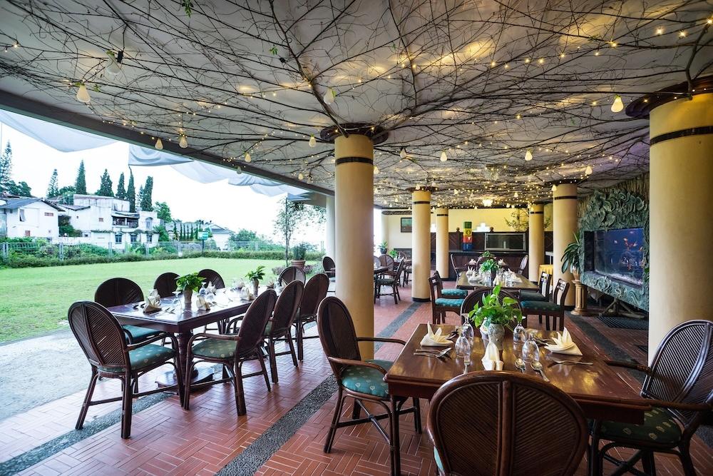 Royal Hotel Tretes Prigen Kültér fotó