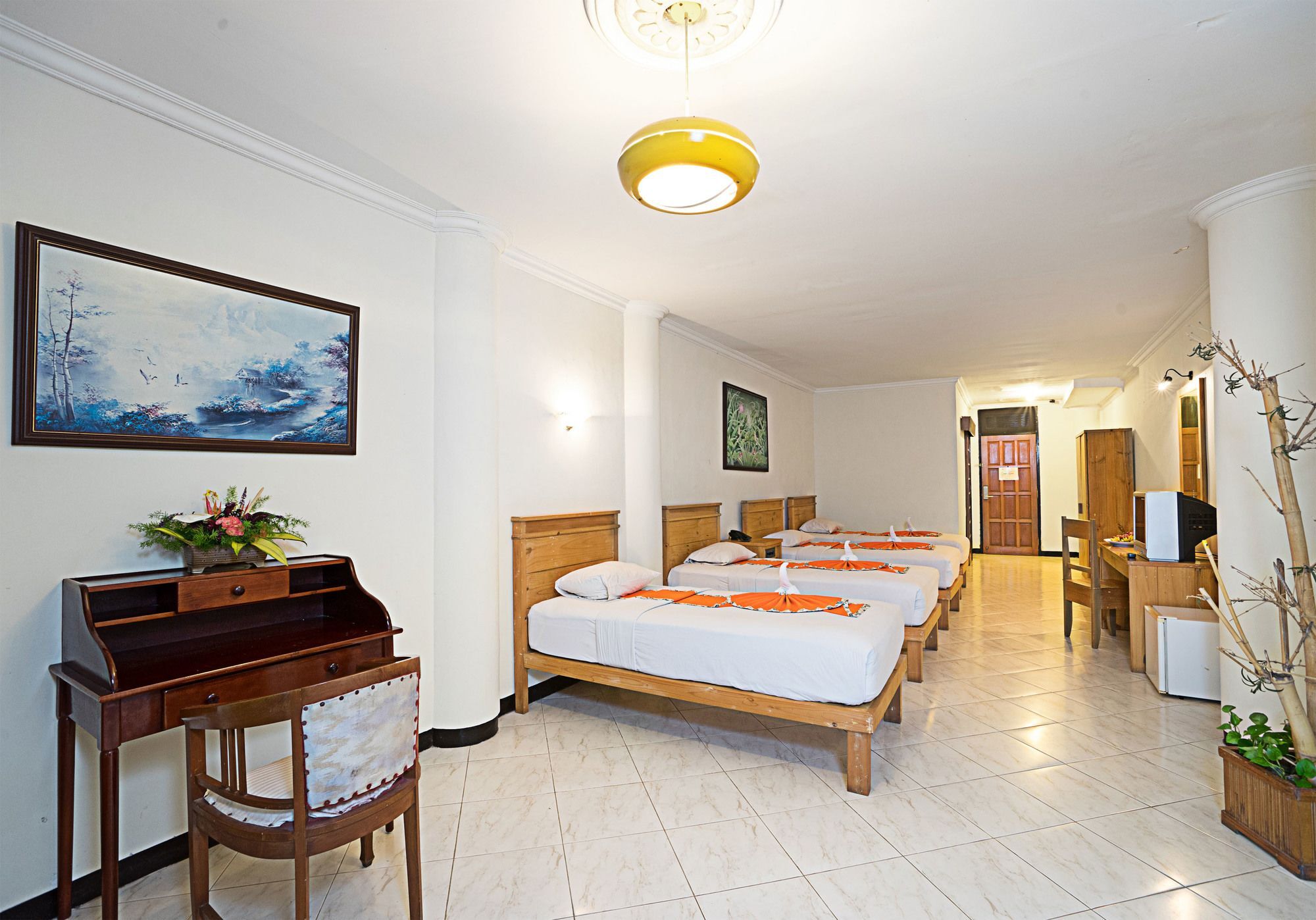 Royal Hotel Tretes Prigen Kültér fotó